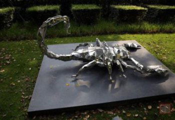 抽象蝎子雕塑廠家 創(chuàng)意戶外擺件 公園噴漆蝎子雕塑