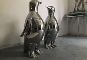 鍛造企鵝雕塑廠家 卡通噴漆擺件 廣場鏡面企鵝雕塑