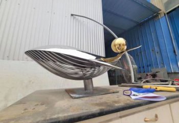 中式頂球雕塑廠家 現(xiàn)代創(chuàng)意小品 游樂場不銹鋼頂球雕塑廠