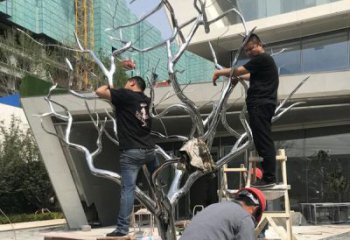 鏡面枯樹(shù)雕塑廠家 現(xiàn)代大型擺件 創(chuàng)意不銹鋼枯樹(shù)雕塑廠