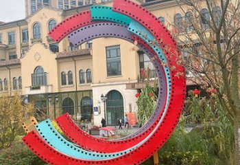 歐式膠卷雕塑廠家 抽象擺件 體育場不銹鋼膠卷雕塑廠