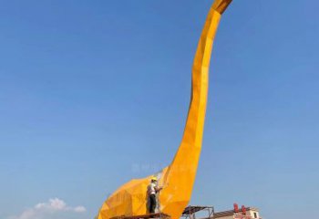 園林恐龍雕塑預(yù)定，城區(qū)小品，烤漆恐龍雕塑制造商