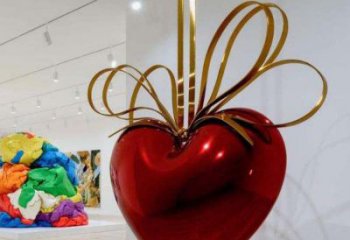 心形球雕塑定制制造，歐式風(fēng)格，烤漆心形球雕塑供給