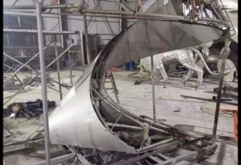 別墅區(qū)飄帶雕塑