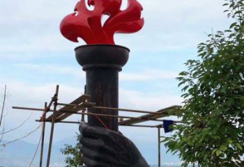 大門口火焰雕塑